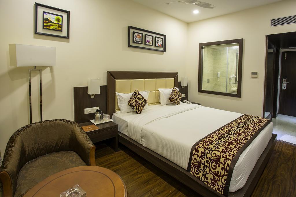 โฮเต็ล ราวี เรสซิเดนซี Hotel Morbi ห้อง รูปภาพ